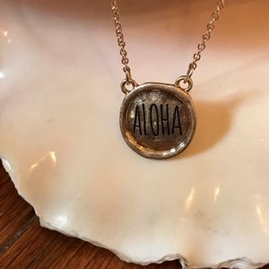 🛍Aloha!! 🛍For all those that love Hawaii! 16”